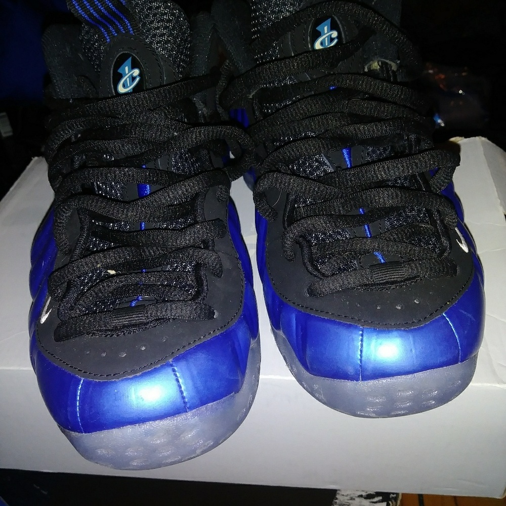 Nike air foamposties